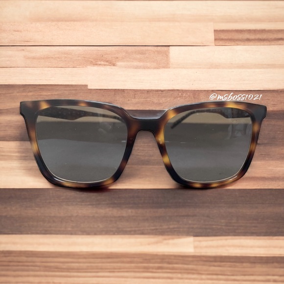 MCM Shear Brown Sunglasses/Brown Lenses With Gold MCM BRAND NEW NEVER WORN